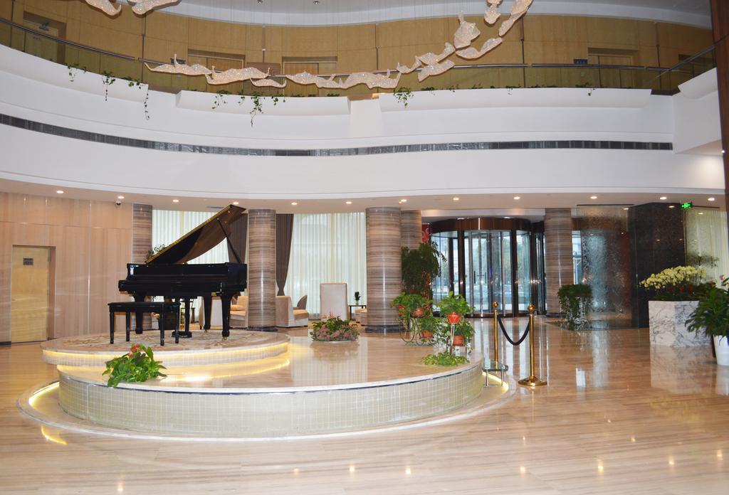 Noble Center Hotel Şanghay Dış mekan fotoğraf