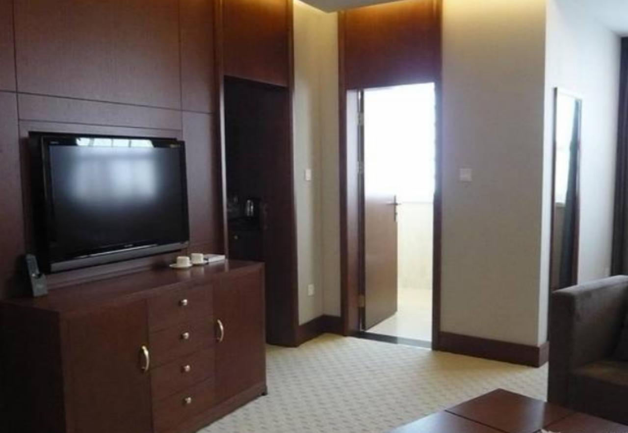 Noble Center Hotel Şanghay Dış mekan fotoğraf